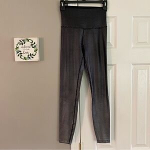 Beyond Yoga Spot On High Rise Metallic Dot Leggings Black Silver Small Workout